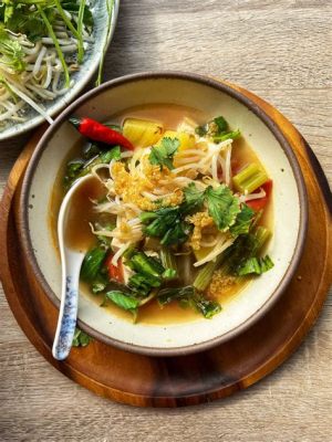  Banh Canh Chua - Uma Sinfonia de Texturas e Sabores Azedos e Picantes!