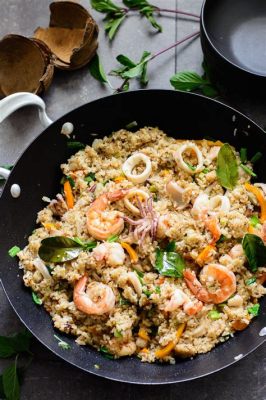  O Famoso Arroz de Camarão com Coco: Uma Sinfonia Tropical Explosiva de Sabores e Texturas!