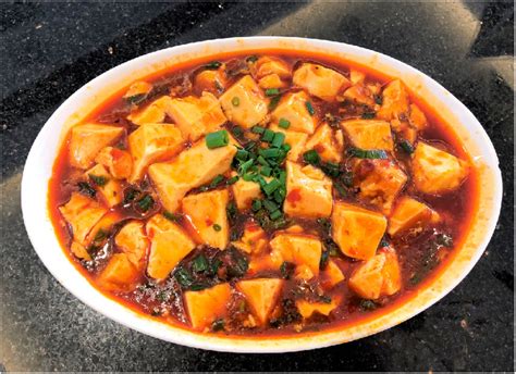  Mapo Doufu: Uma explosão picante e uma sinfonia de texturas em Xi’an!